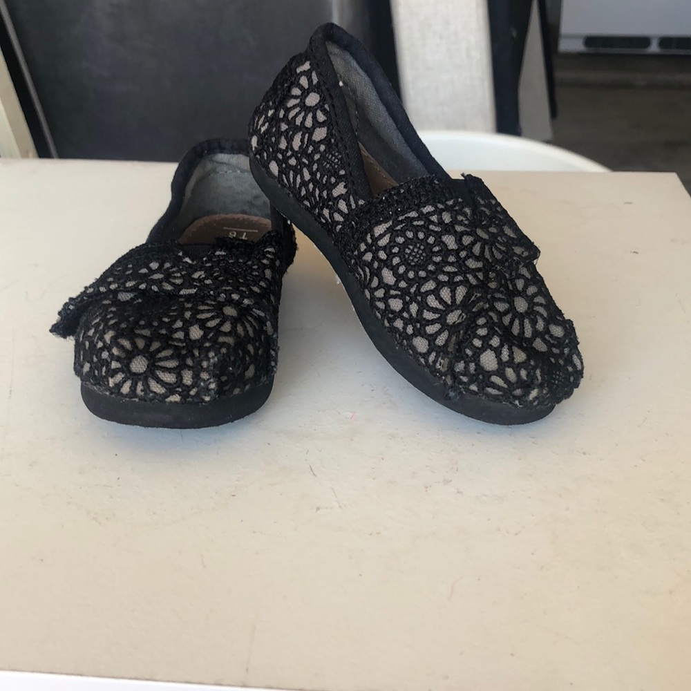 Toms shoes